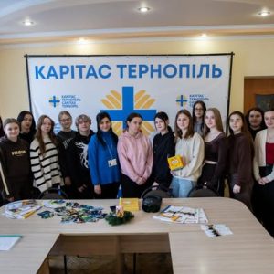 Студенти-психологи ТНТУ ім. І. Пулюя в рамках дослідницької практики ознайомилися з роботою команди психологів БО «Карітас Тернопіль». Керівник практики асистентка кафедри психології та психологиня БО «Карітас Тернопіль» Оксана Козак. Дякуємо за співпрацю БО «Карітас Тернопіль» та можливість навчатися у практиків!!!